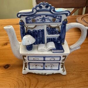 Whimsical Blue Book shelf Dresser/Wardrobe Teapot